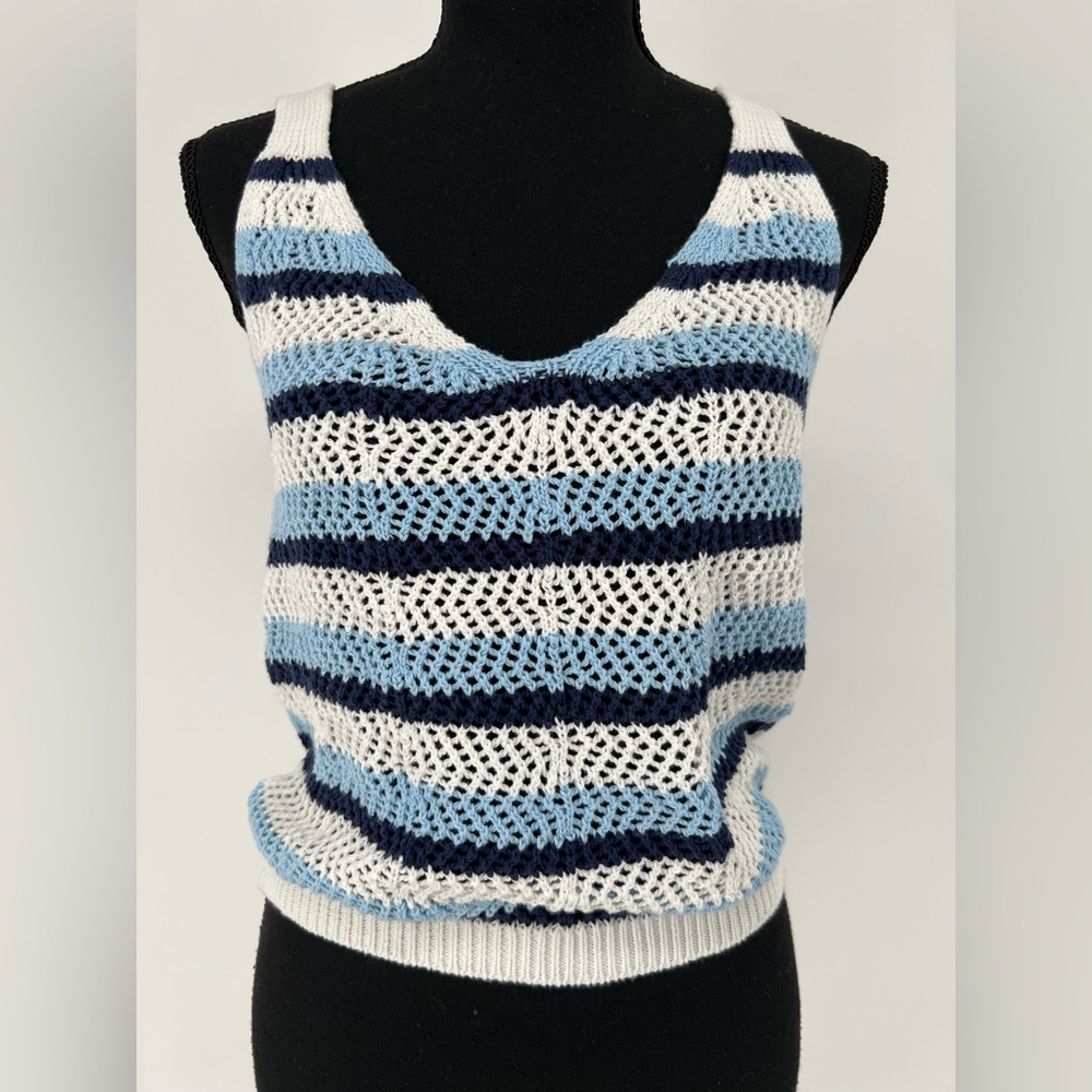 LEFTIES CROCHETED TANK TOP‎